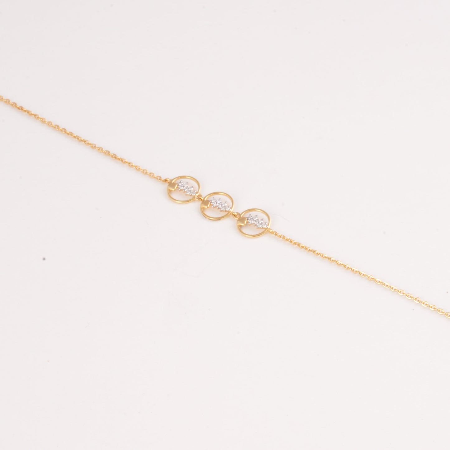 Divienne's Trinity Gleam Natural Diamonds Bracelet