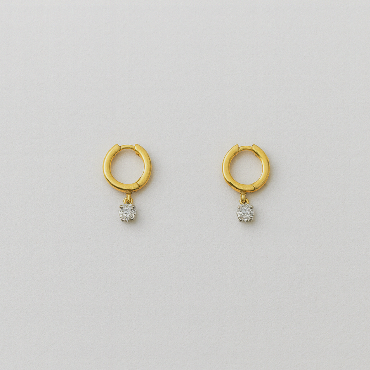 Divienne's Lumière Natural Diamond Earrings (Yellow Gold)