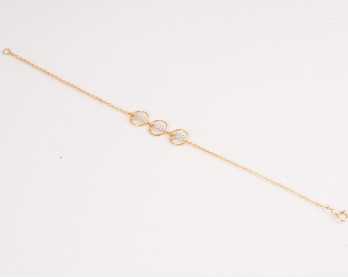 Divienne's Trinity Gleam Natural Diamonds Bracelet