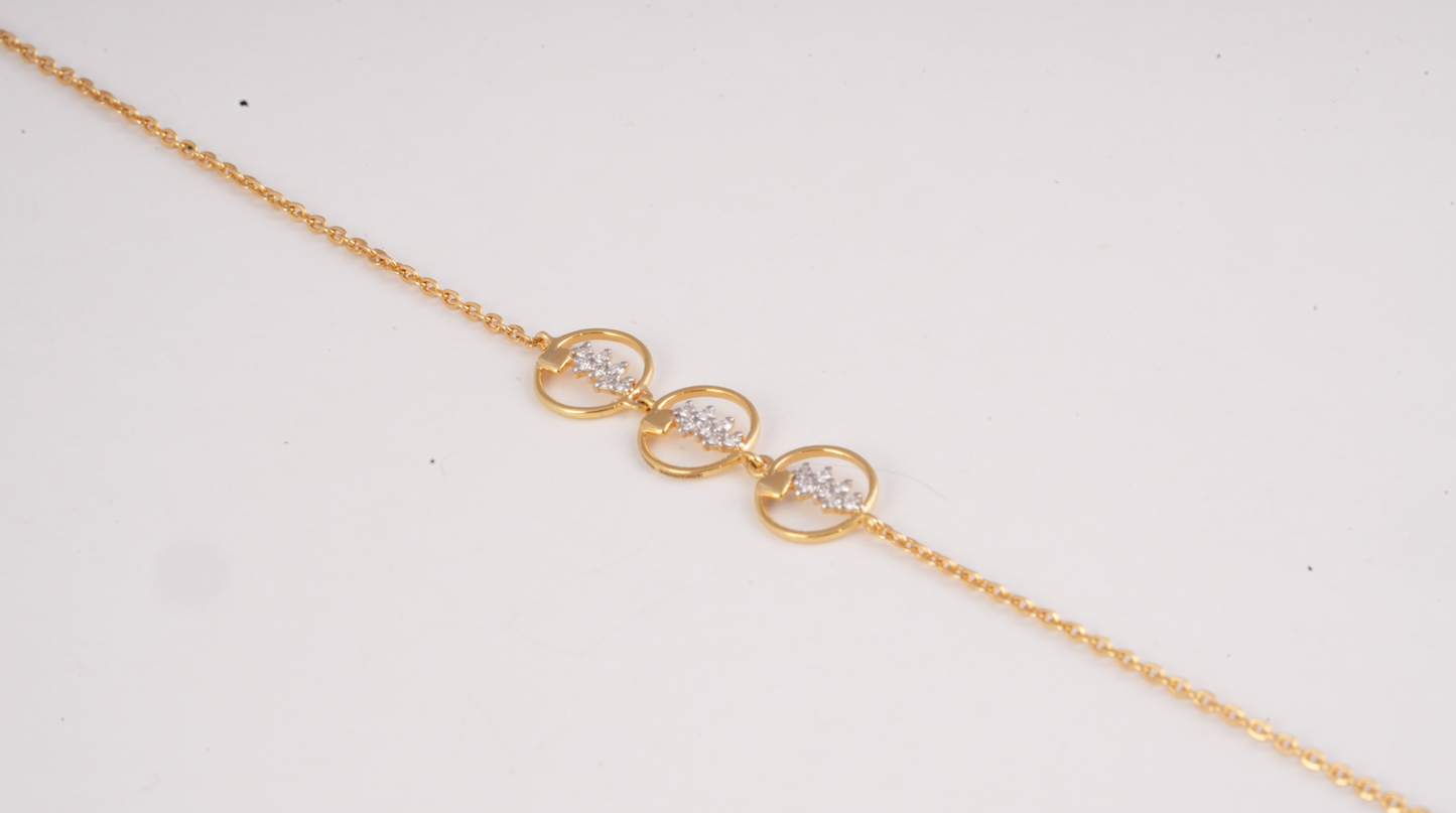 Divienne's Trinity Gleam Natural Diamonds Bracelet