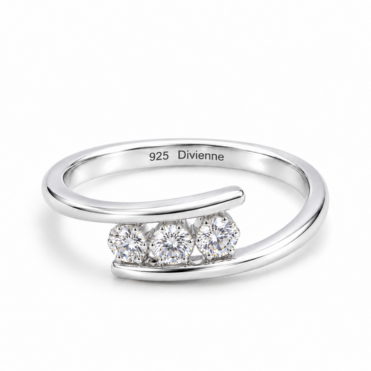 Divienne's Triara Natural Diamond Ring (Silver)