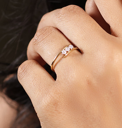 Divienne’s Triara Natural Diamond Ring