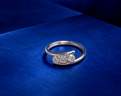Divienne's Triara Natural Diamond Ring (Silver)