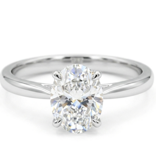 Divienne's Signature Oval Solitaire