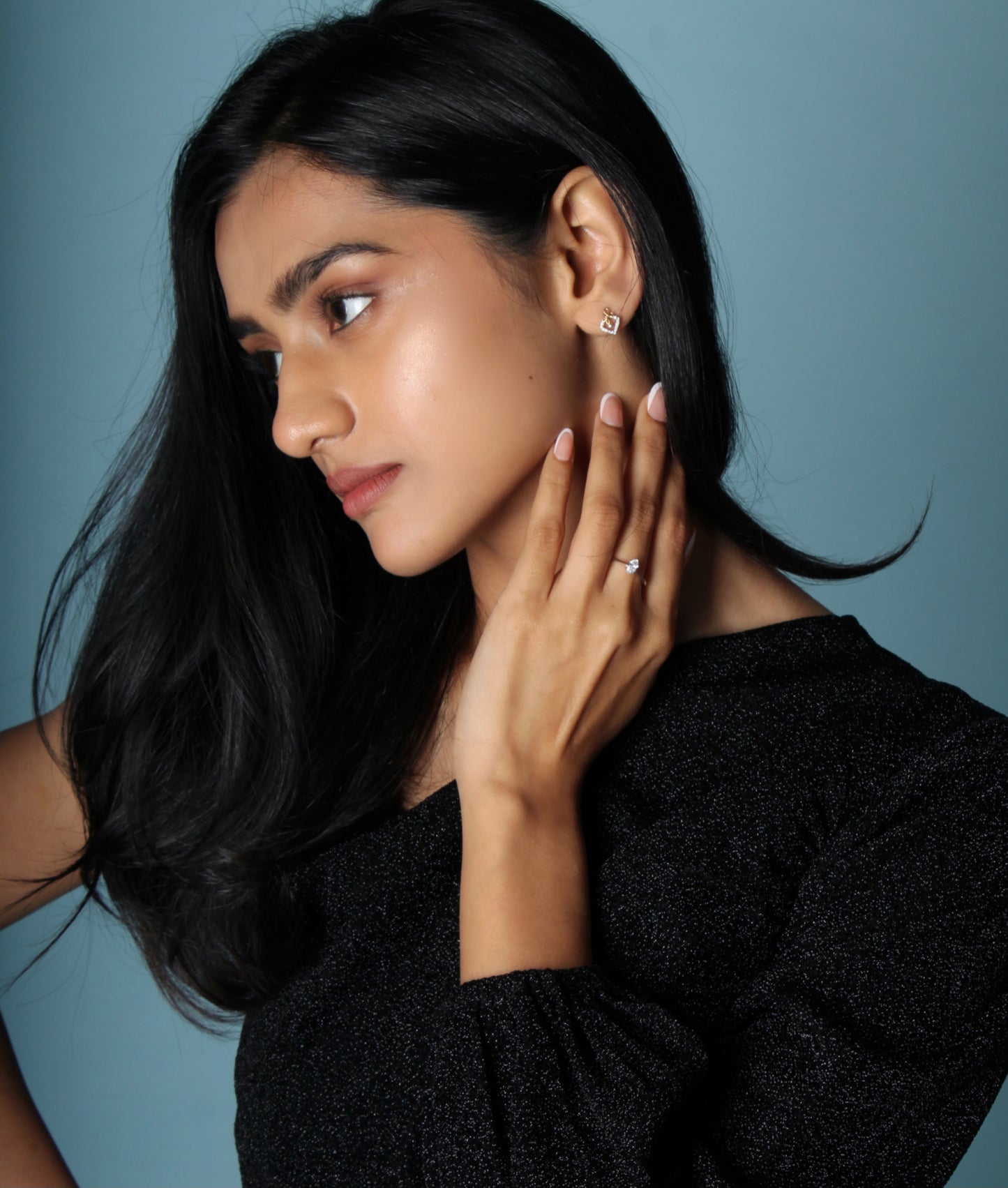 Divienne's Aria Natural Diamonds Earrings
